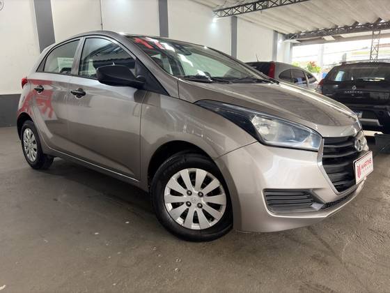 HYUNDAI HB20 1.0 COMFORT 12V FLEX 4P MANUAL HYUNDAI HB20 1.0 COMFORT 12V FLEX 4P MANUAL